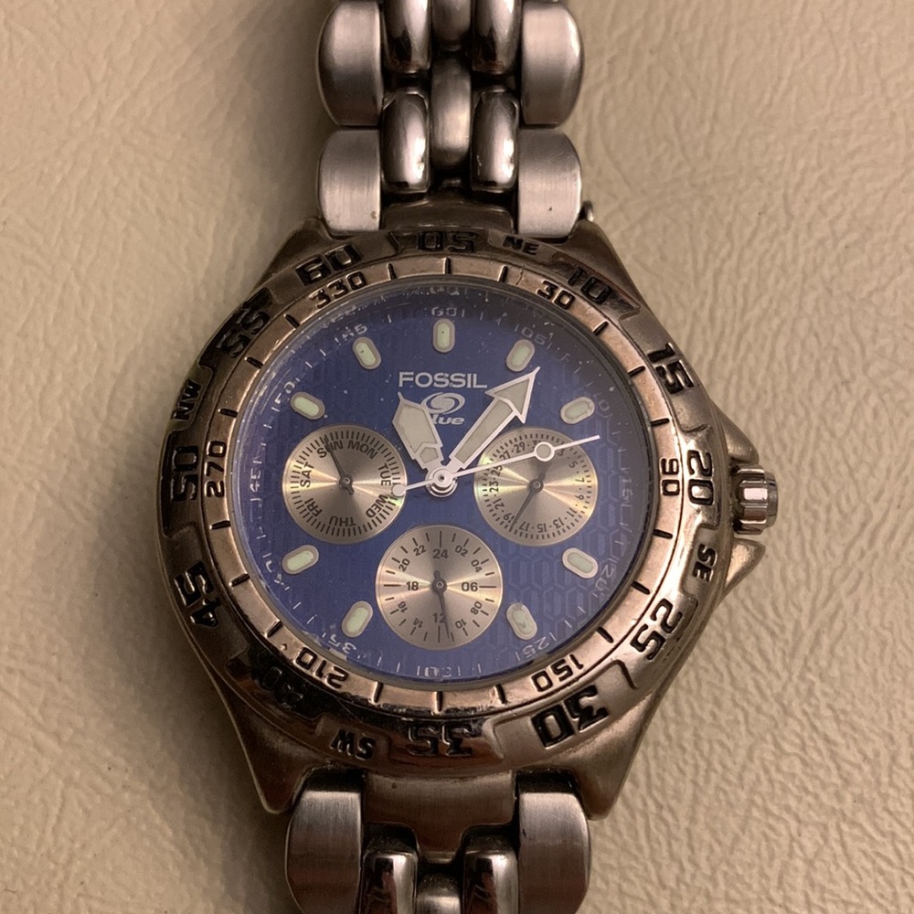 Mens Fossil Blue Wristwatch BQ-8795 Water Resistant 100M Chronograph Silver Blue